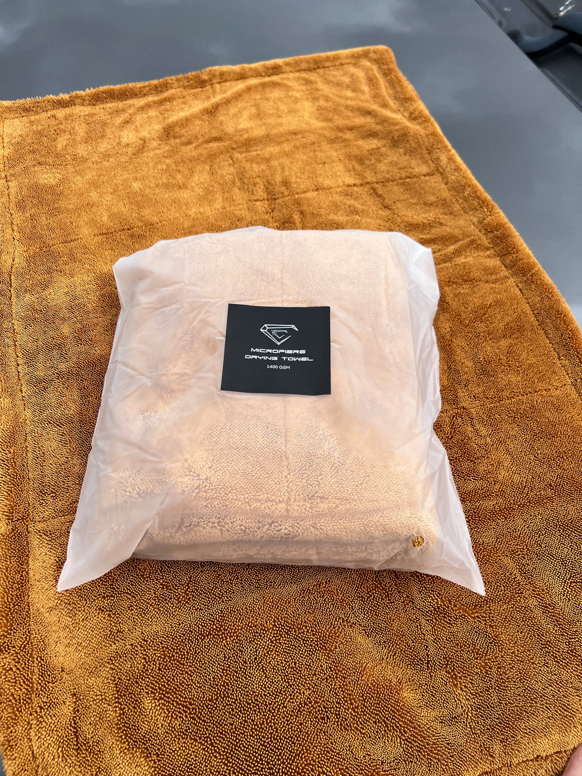 Twisted Loop Drying Towel 1400GSM