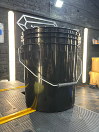 16 Litre Buckets & Grit Guards
